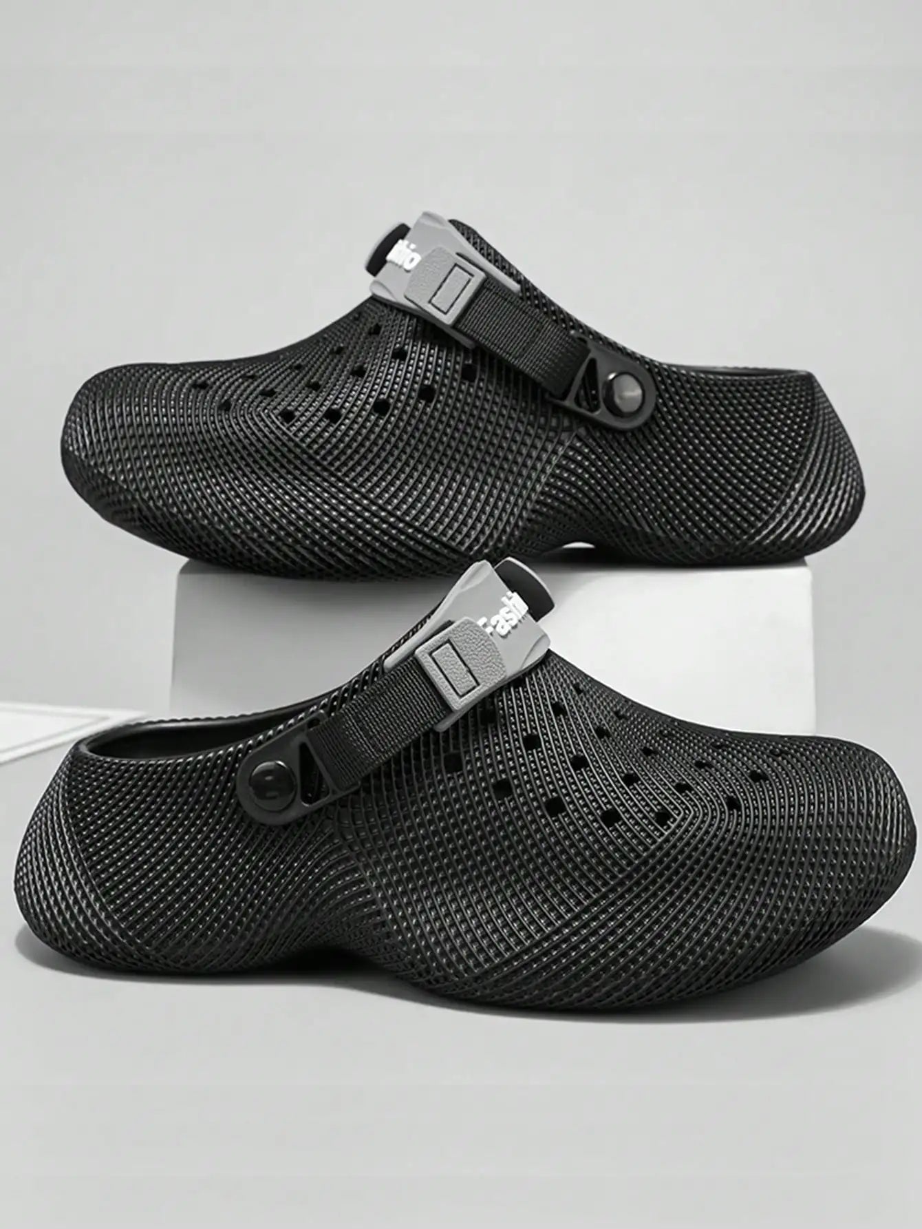Men's Outdoor Sandals Non Slip Closed Toe Beach Hiking Slides