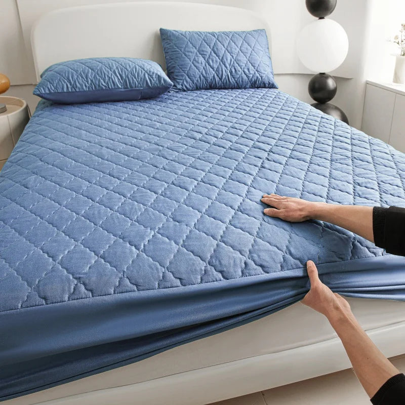 Waterproof Quilted Mattress Protector Anti Dust Mite Air Permeable