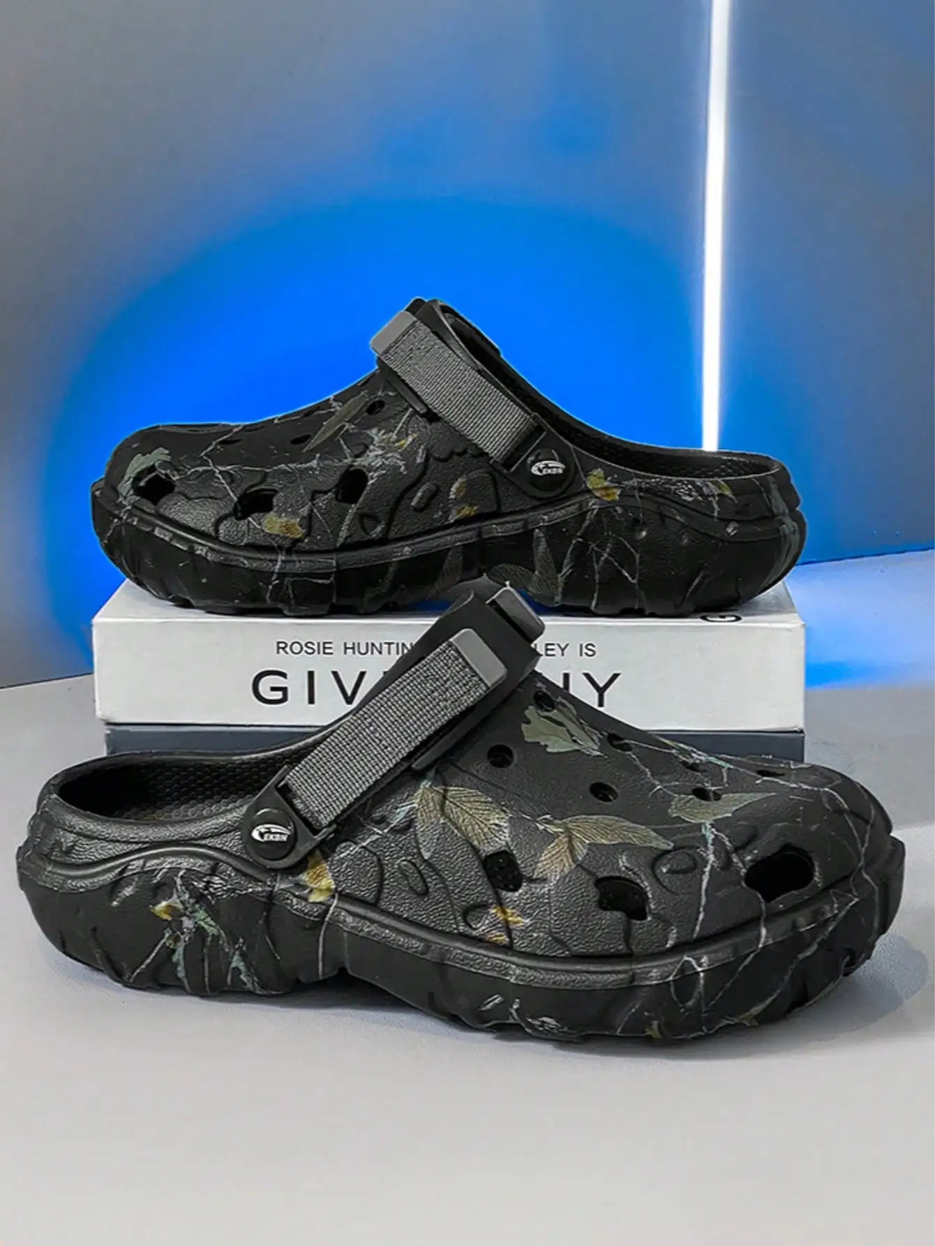 Unisex Camouflage Leaf Print Outdoor Sandals With Arch Support
