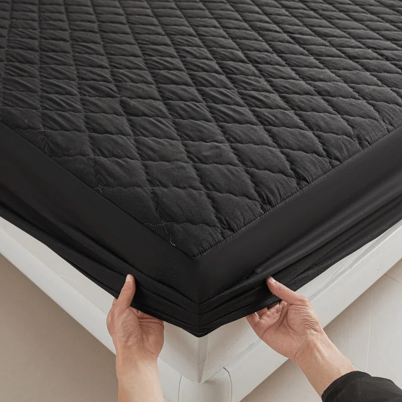 Waterproof Quilted Mattress Protector Anti Dust Mite Air Permeable