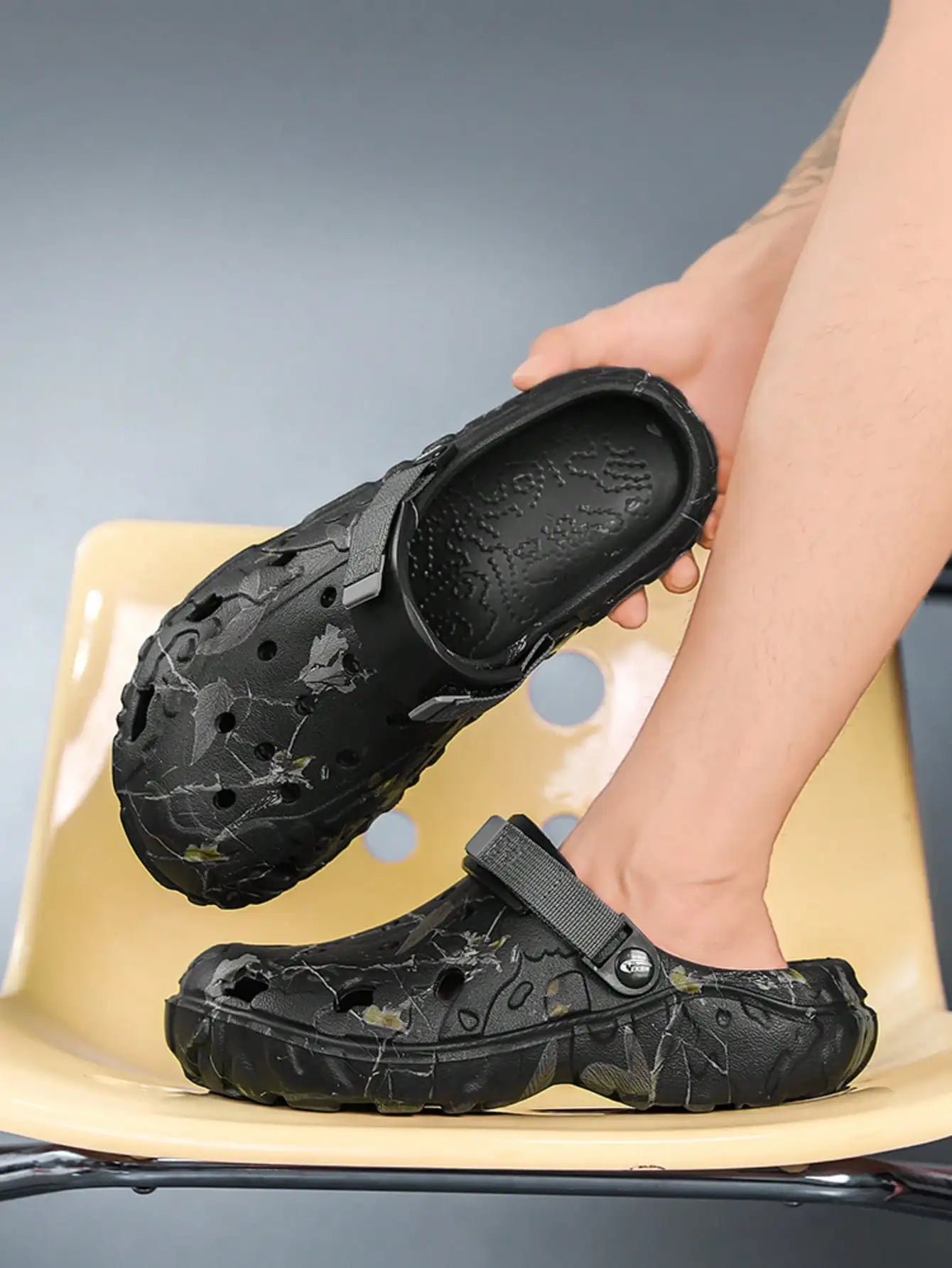 Unisex Camouflage Leaf Print Outdoor Sandals With Arch Support