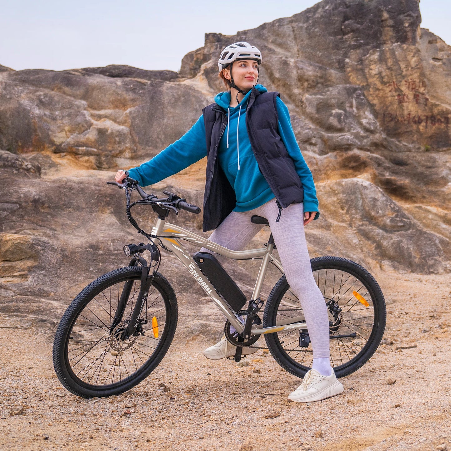 5TH WHEEL AB17 Bike With 700W Peak Motor And Suspension