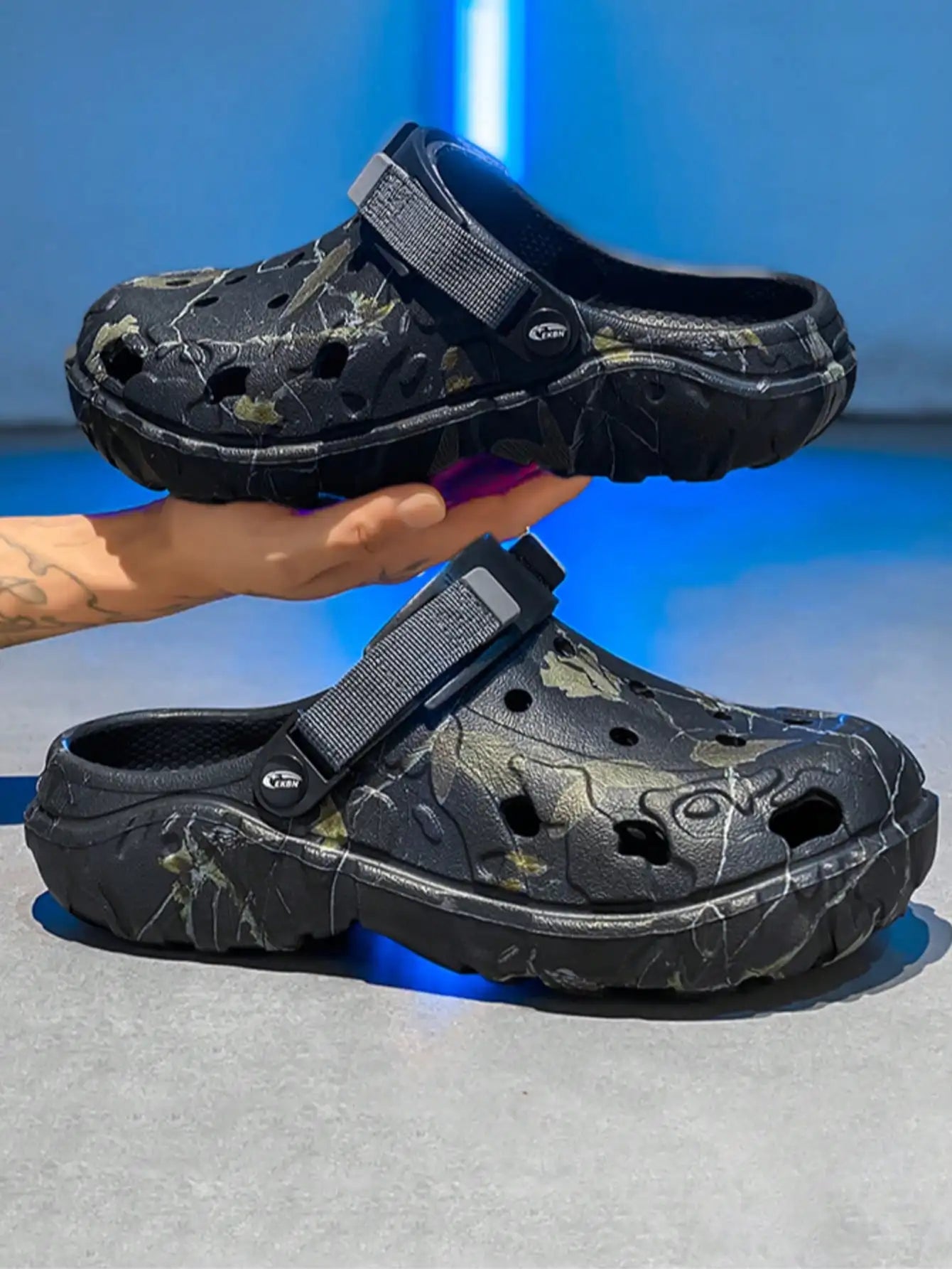 Unisex Camouflage Leaf Print Outdoor Sandals With Arch Support